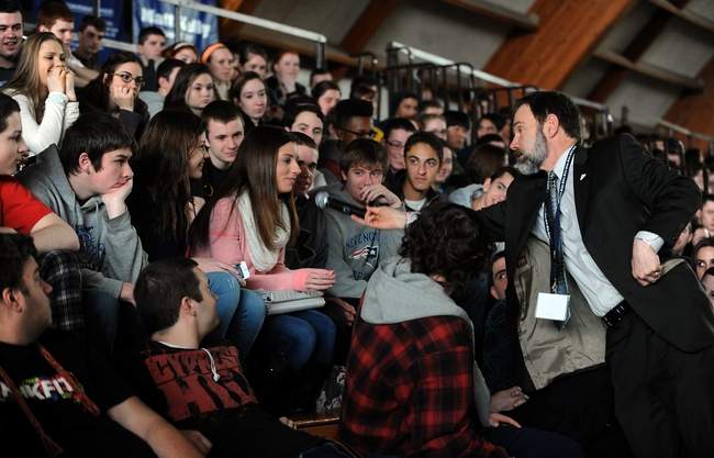Philadelphia attorney Joel Feldman, whose 21-year-old daughter, Casey, died after being struck by a distracted motorist, asks students about their parents' distracted driving habits during his program at Franklin High School Thursday. Daily News Staff Photo / Allan Jung