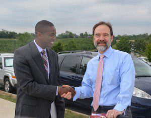 NTSB's Nick Worrell (L) and EndDD's Joel Feldman after the presentation 